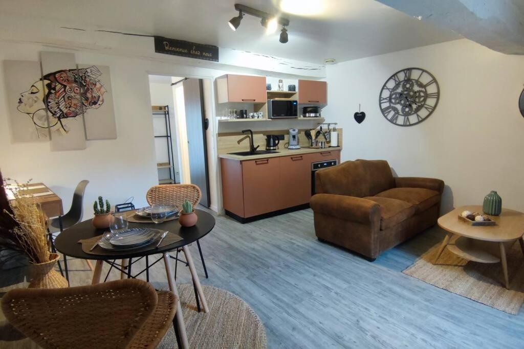 Le Joli'Mans, Appartement Refait A Neuf, Entierement Equipe, Pour 2 Personnes, Proche Quartier Historique Et Centre Le Mans Kültér fotó